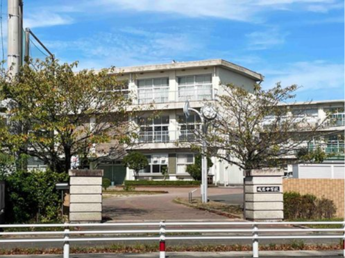 半田市立成岩中学校まで850m