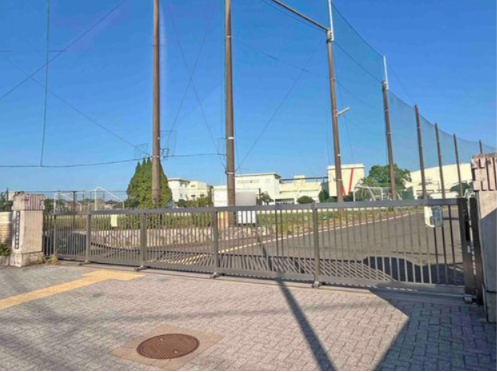 東海市立上野中学校まで1171m